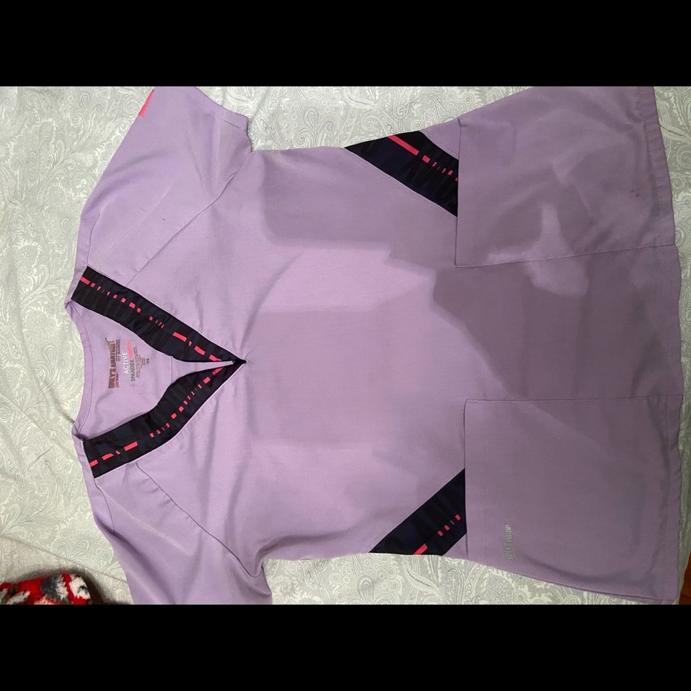 Greys anatomy light purple scrub top